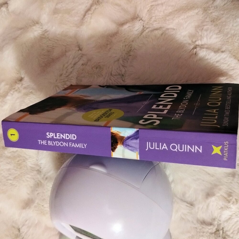 Julia Quinn: Splendid (The Blydon Family Saga) - Picture 2 of 3